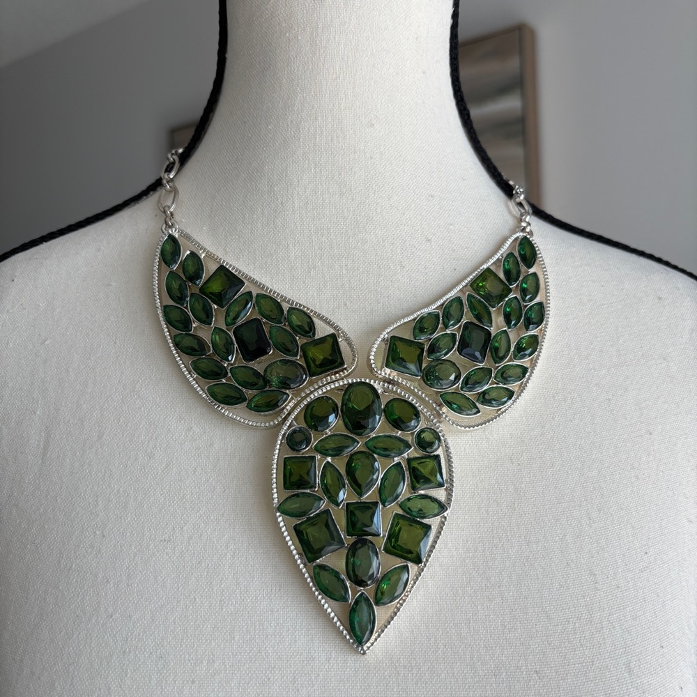Green Leaf Statement Necklace - Women Jewelry